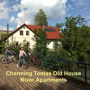 https://tomas-old-house-river-apartments.hotels-in-ljubljana.com